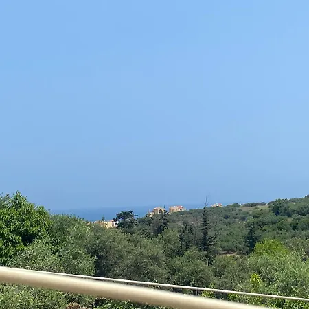 Casa Di Fragkiskos. ένα σπίτι μέσα στη φύση. Holiday home