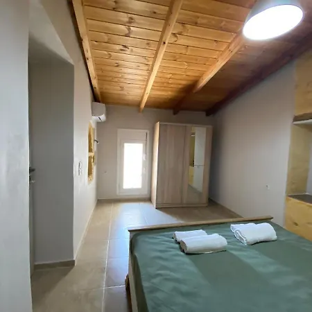 Casa Di Fragkiskos. ένα σπίτι μέσα στη φύση. Holiday home *